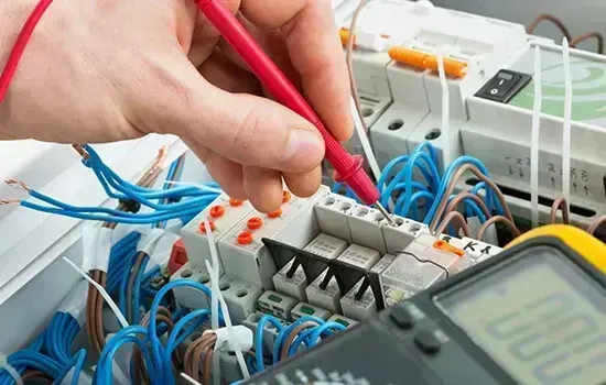 Professional electrician in Finchley